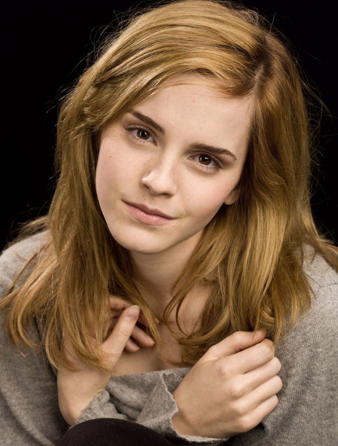q57gXB7g Emma Watson cum folder 01.jpg